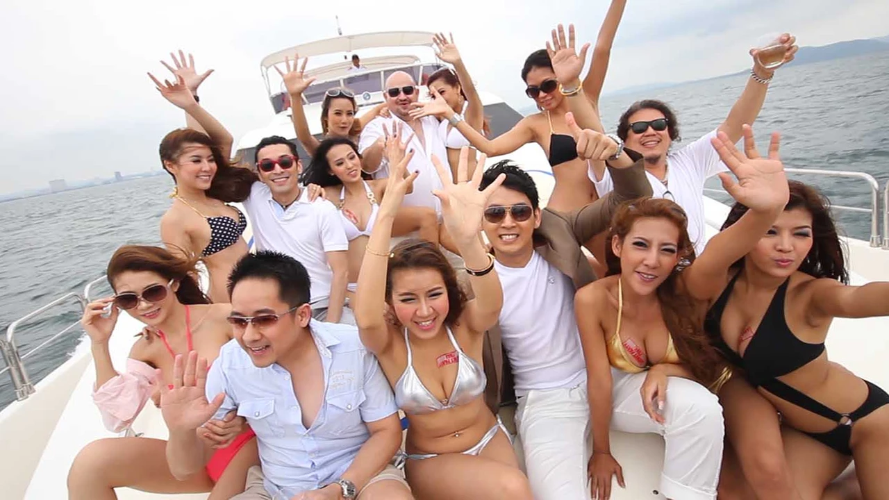 How to Keep Your Bachelor Party in Dubai Safe and Fun