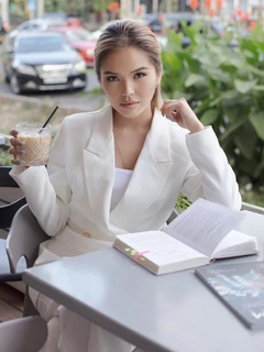 Asty escort in Dubai