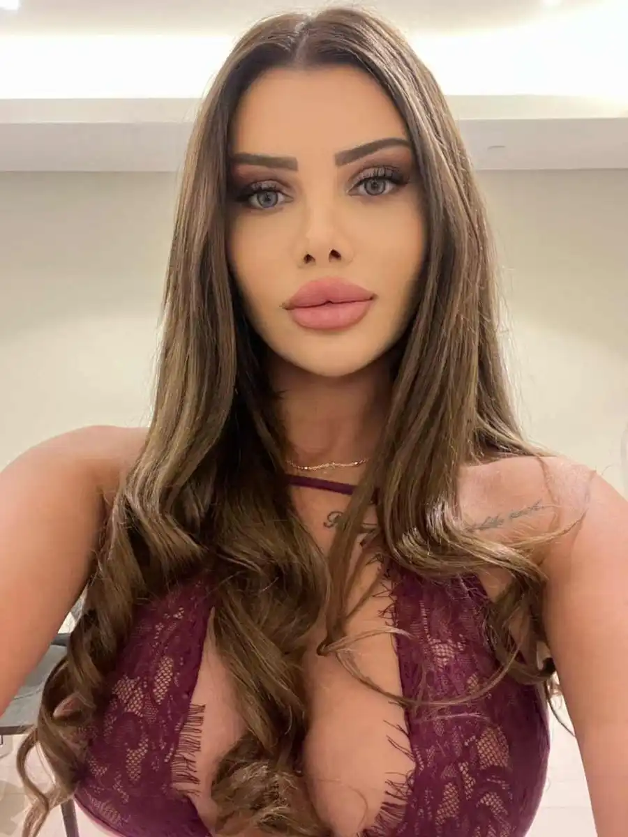 Bloom escort in Dubai