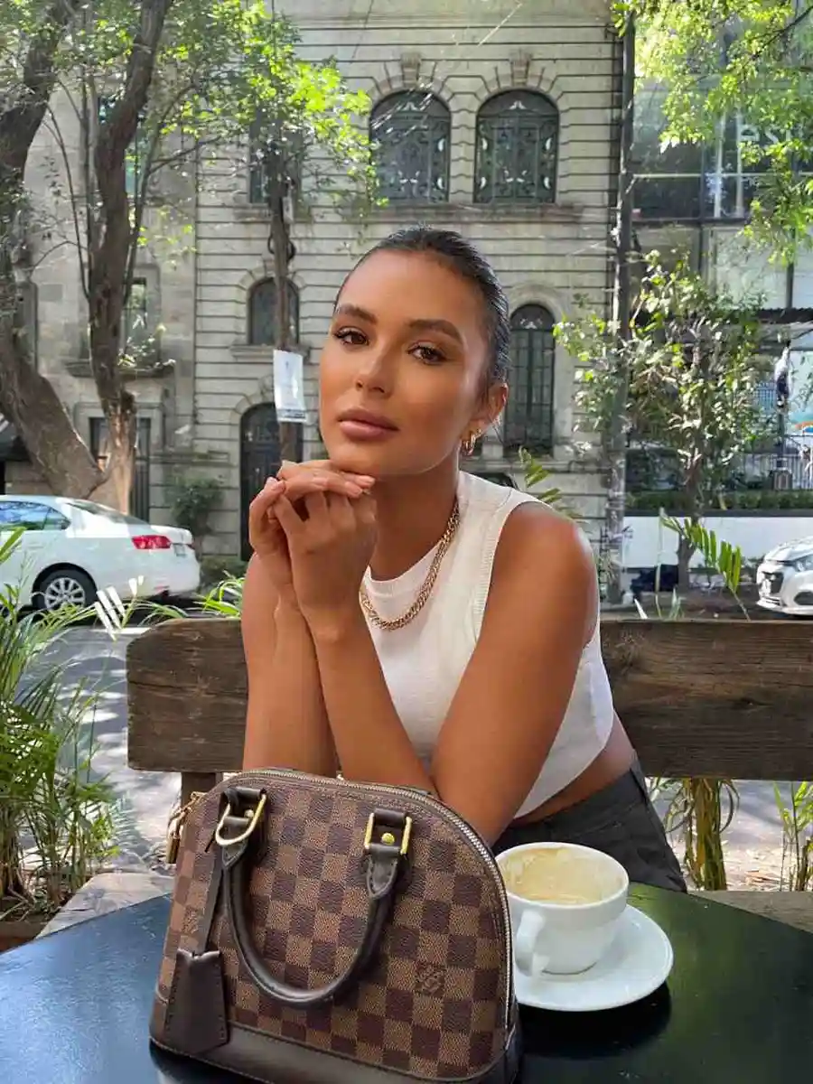 Cecilia escort in Dubai