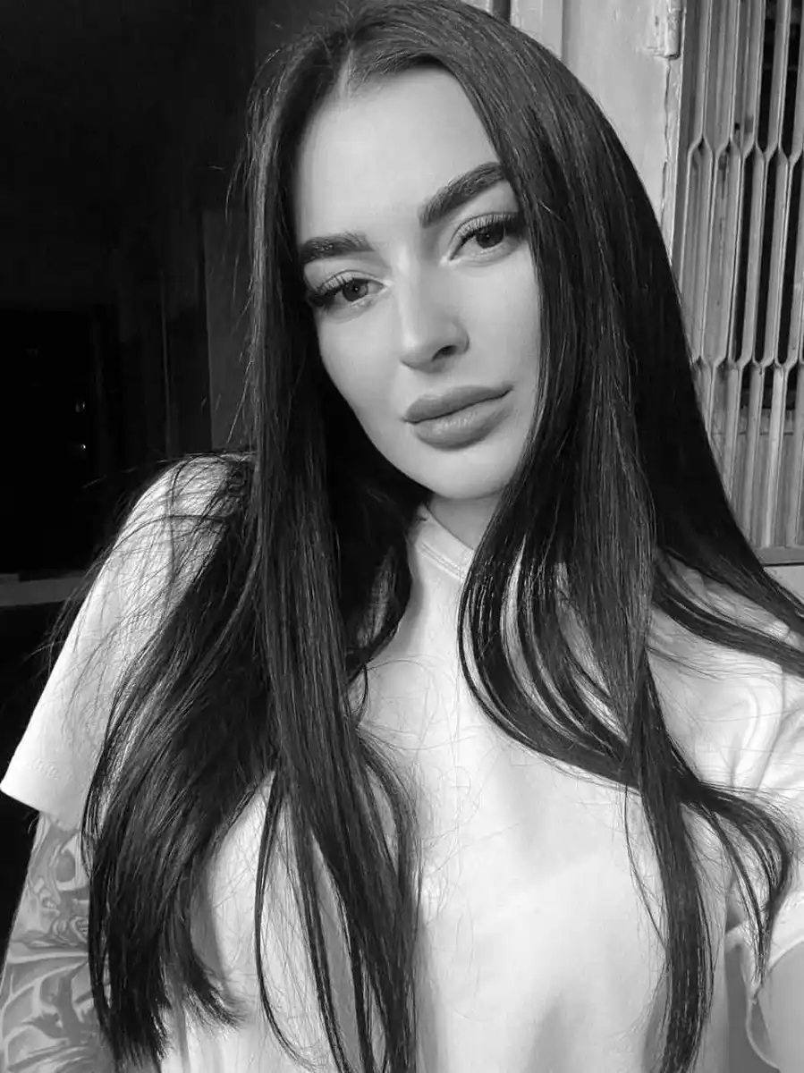 Eva escort in Dubai