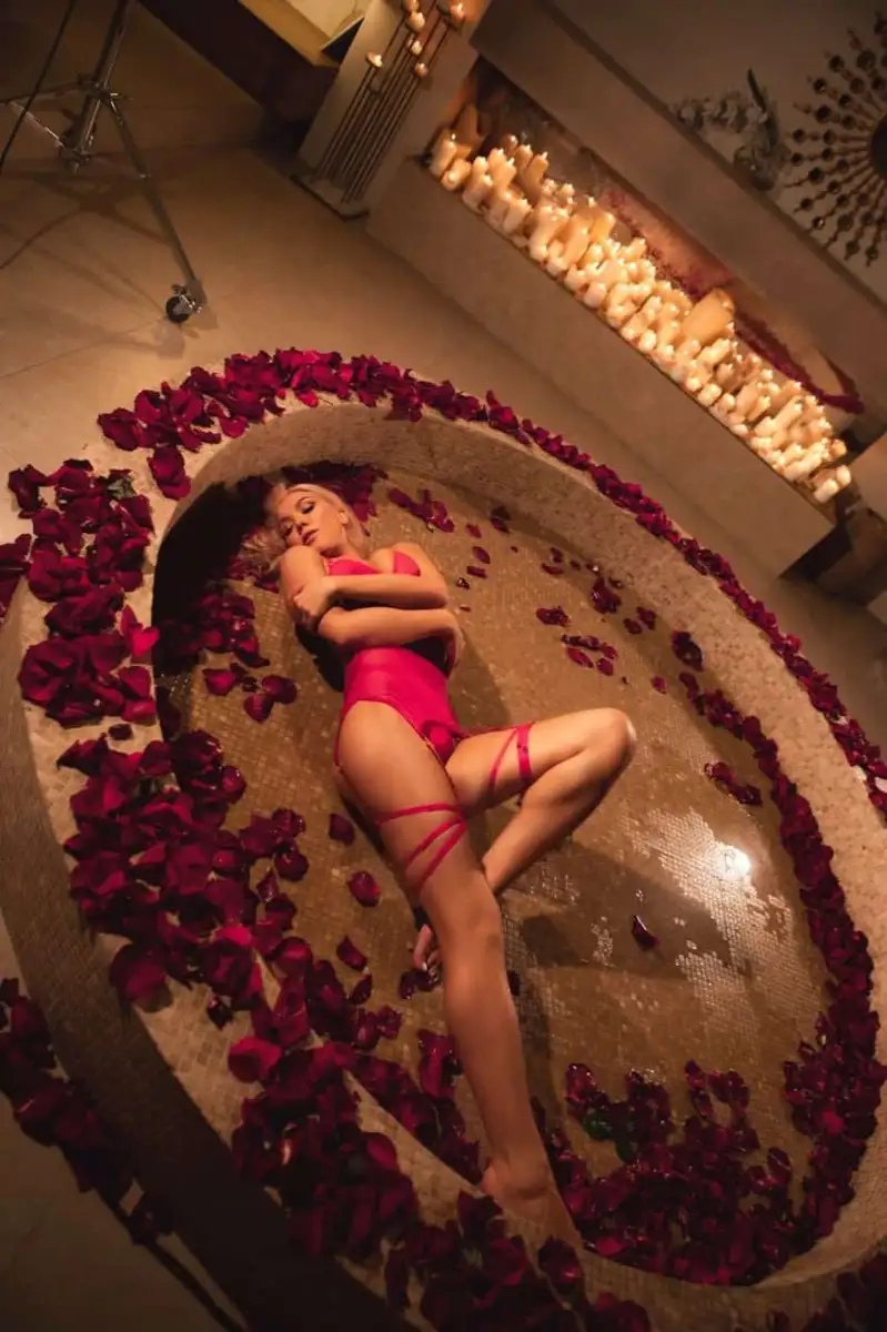 Iryna escort in Dubai