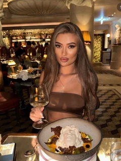 Jeraldine escort in Dubai