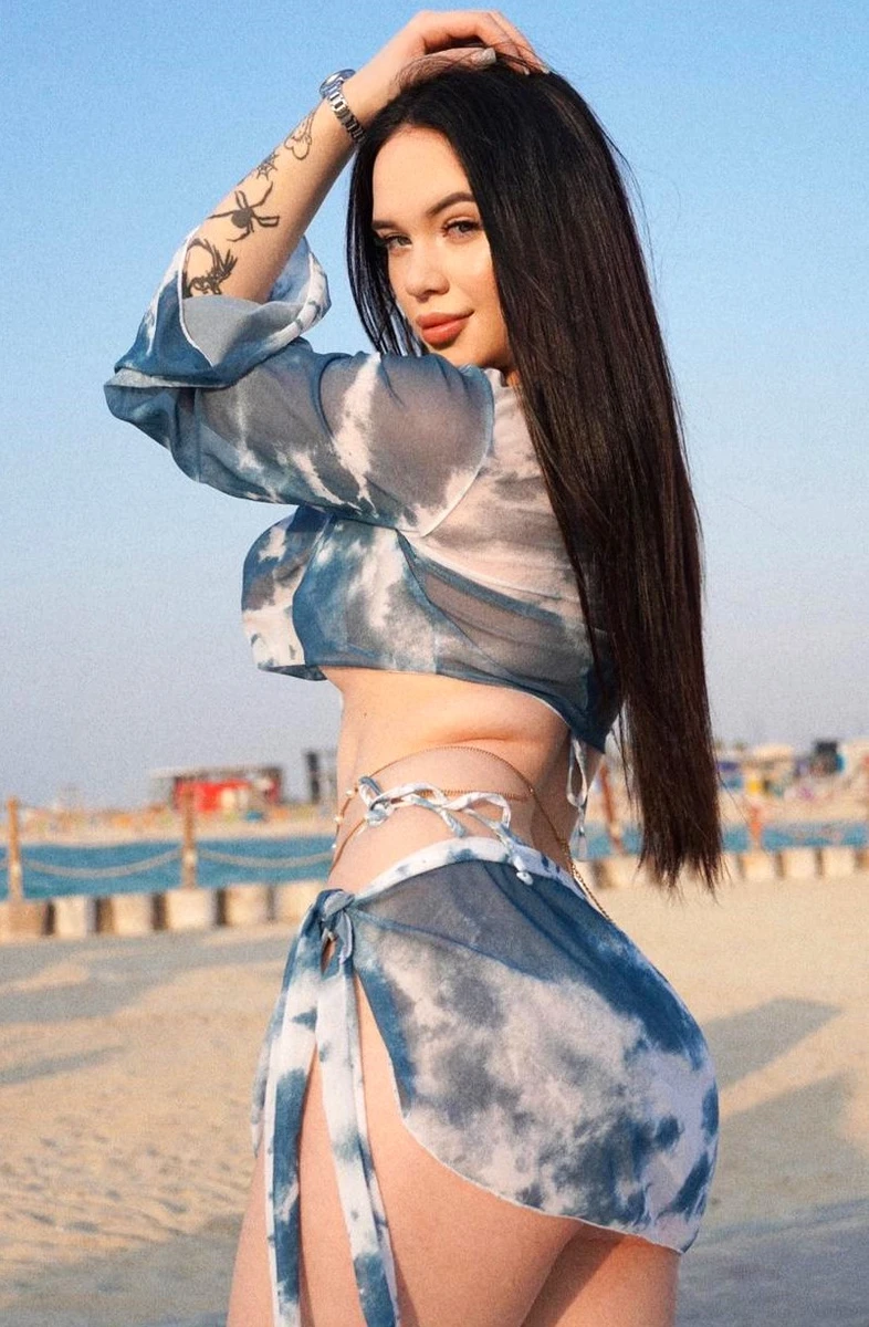  Julia escort in Dubai