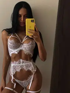 Julia escort in Dubai
