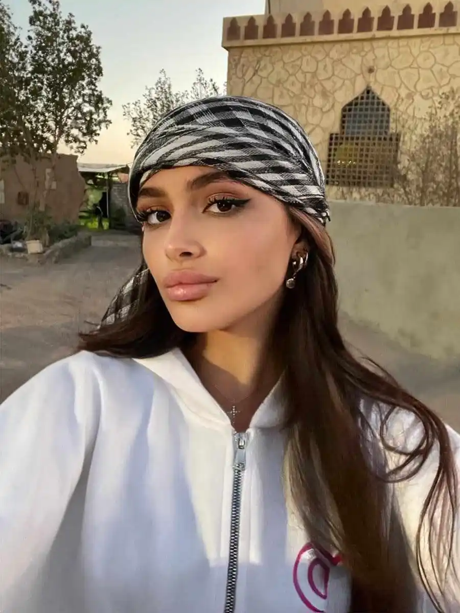 Melania escort in Dubai