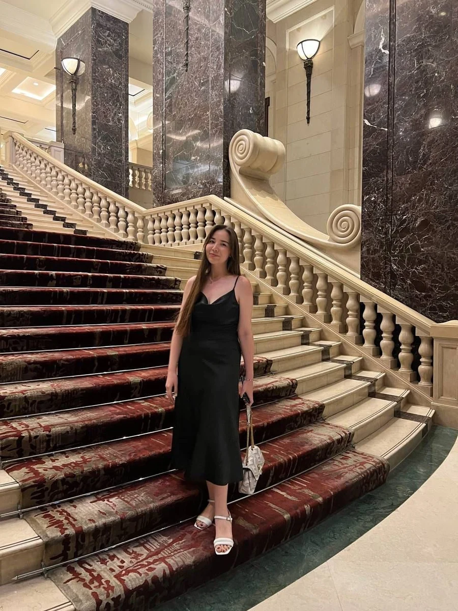 Moon escort in Dubai